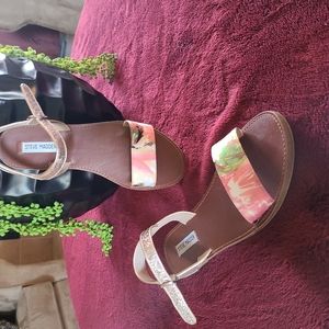 Steve Madden sandal